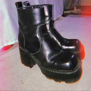 Vintage Steve Madden Platform Leather Boots